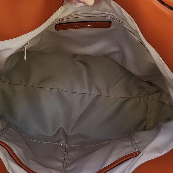 NWT NINE WEST DIANTHA CARRYALL SHOULDER BAG WITH WRISTLET - Picture 14 of 16